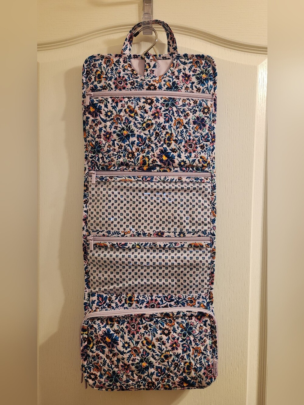 Vera Bradley Hanging Travel Organizer, Cloud Vine Multi- NWT - Picture 3 of 3